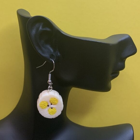 Banana Earring, Fruit Earring, Gift Idea, Funny Food Earring, Silly Earring - Picture 3 of 4